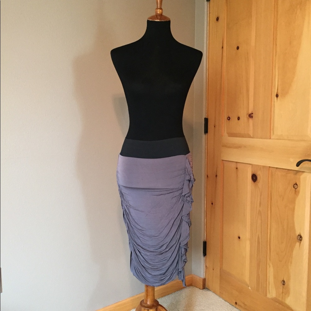 ⭐️ H&M body-con skirt